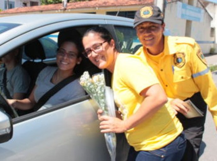 SMTT de Rio Largo homenageia as mulheres e fortalece a campanha Maio Amarelo