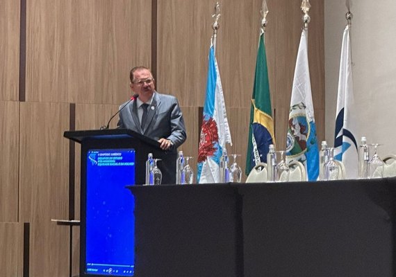 Durante palestra, ministro Humberto Martins defende Brasil com igualdade para todos