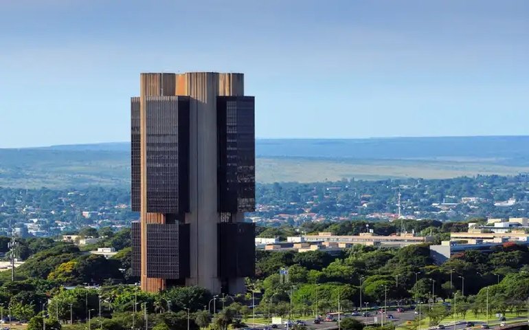 Dívida Bruta do Governo Geral sobe a 73,0% do PIB em fevereiro, revela BC