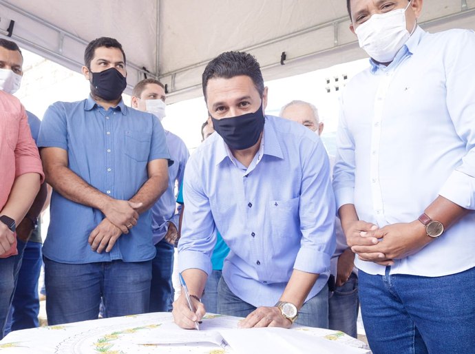 Prefeito Júlio Cezar assina Ordem de Serviço do Loteamento José Maia Costa