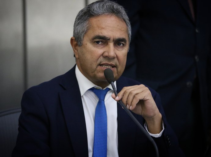 Deputado Francisco Tenório defende proibição de jogos de azar online