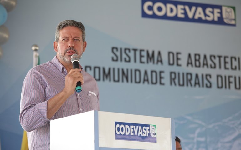 Arthur Lira convida governadores para discutir ações contra a pandemia