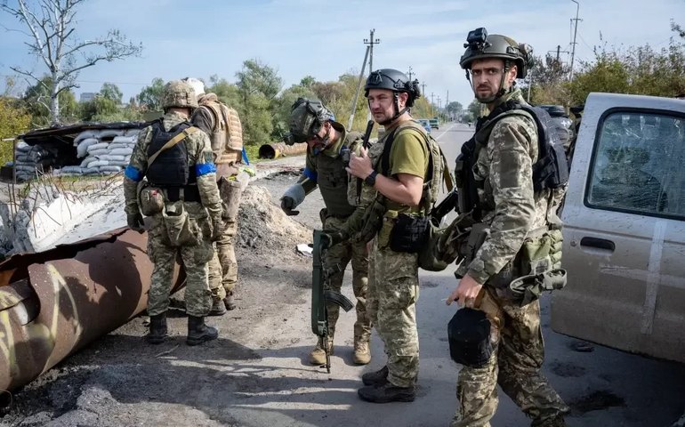Ex-fuzileiro americano sentenciado a 16 anos na Rússia aparece em vídeo pela 1ª vez em 3 anos