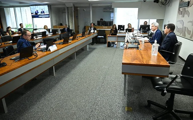 CAS aprova projeto que amplia recursos para Sest e Senat