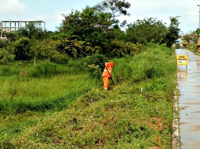 Prefeitura intensifica mutirões de limpeza em vários pontos da cidade
