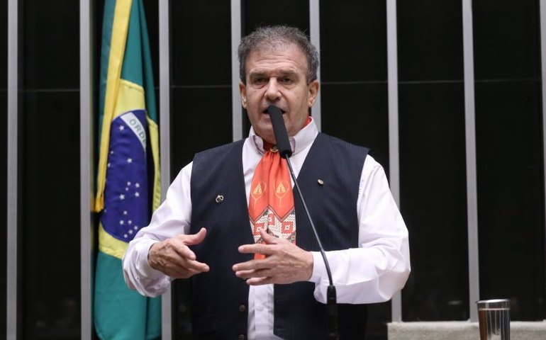 Comissão aprova pena maior para ameaça contra criança, adolescente e pessoa idosa ou com deficiência