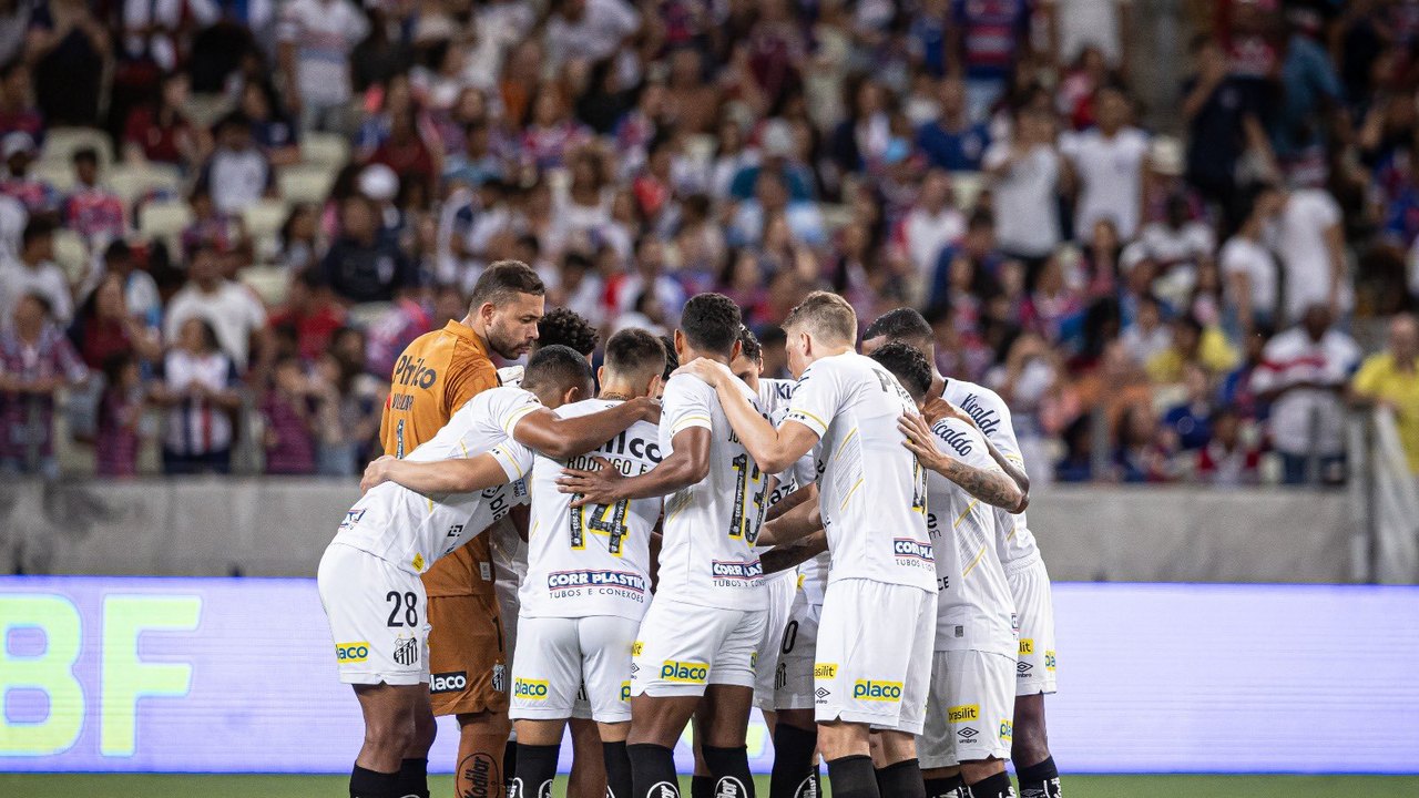 Técnico confirma retorno de trio e Santos terá força máxima para tentar acabar com má fase