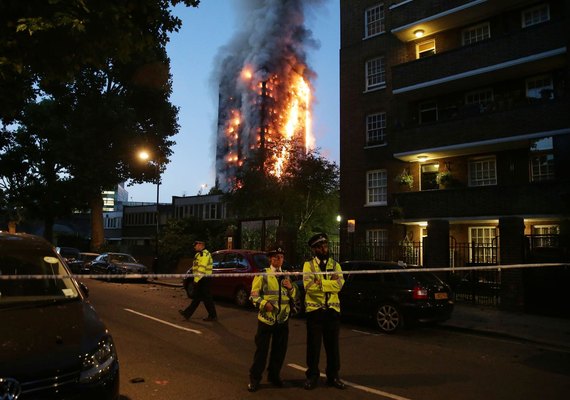 Sobe para 79 número de mortos ou desaparecidos em incêndio de Londres