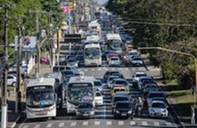 Contribuinte poderá pagar IPVA atrasado com desconto e isenção de multa e juros