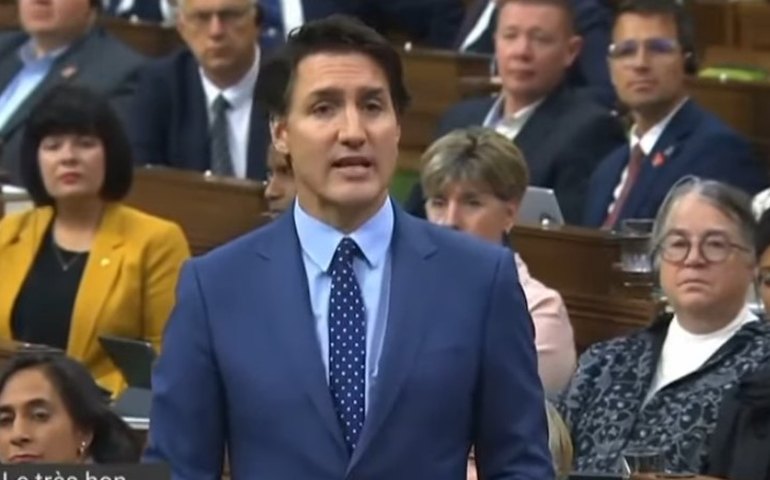 Primeiro-ministro do Canadá, Justin Trudeau, enfrenta pedidos de renúncia pela oposição