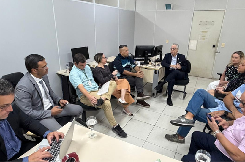Presidente do TRE/AL se reúne com chefes de cartório da Capital