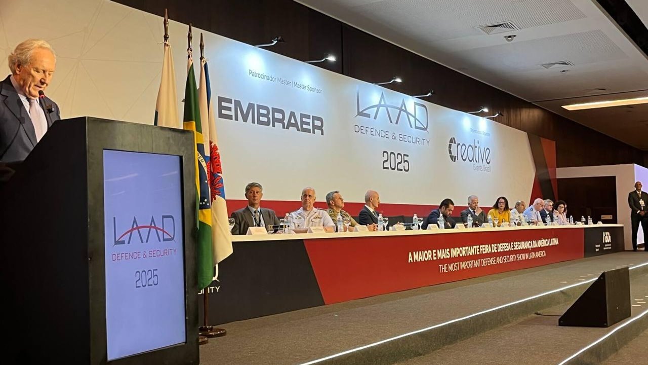 Laad traz 'os mais modernos produtos de defesa fabricados no Brasil', diz Múcio