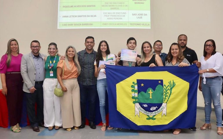 Alunos da rede municipal de Santana do Mundaú recebem premiação da Olimpíada Brasileira de Matemática das Escolas Públicas