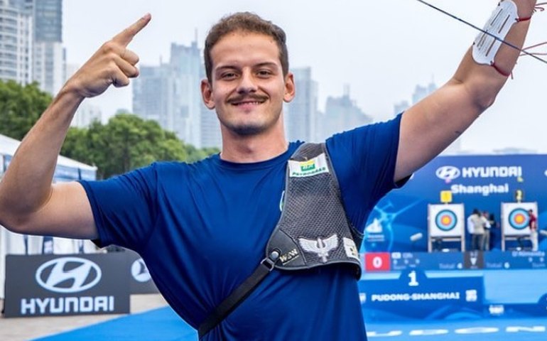 Marcus DAlmeida vence atual vice-campeão olímpico e vai às quartas do Mundial de tiro com arco
