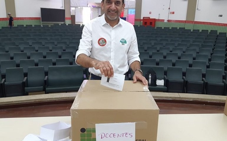 Ifal encerra processo eleitoral e professor Carlos Guedes é eleito reitor