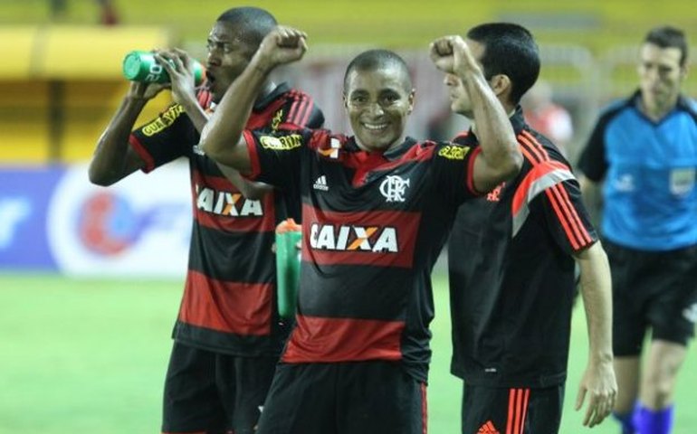 Flamenguista Anderson Pico comenta gol a favor e contra
