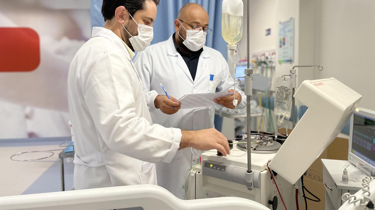 Hospital Metropolitano realiza, pela primeira vez, procedimento complexo que auxilia tratamento de doenças autoimunes