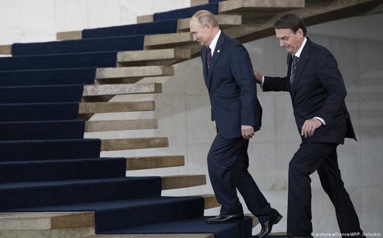 Sem Trump, Putin e Bolsonaro ensaiam aproximação