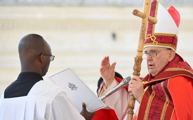 Recuperado, papa Francisco celebrou missa de Domingo de Ramos