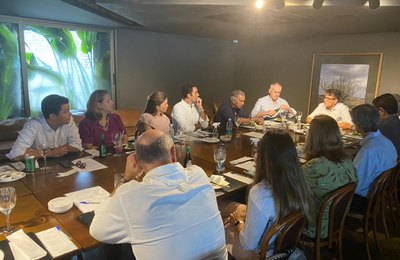 Secretária Caroline Balbino se reúne com trade turístico para discutir melhorias para o setor