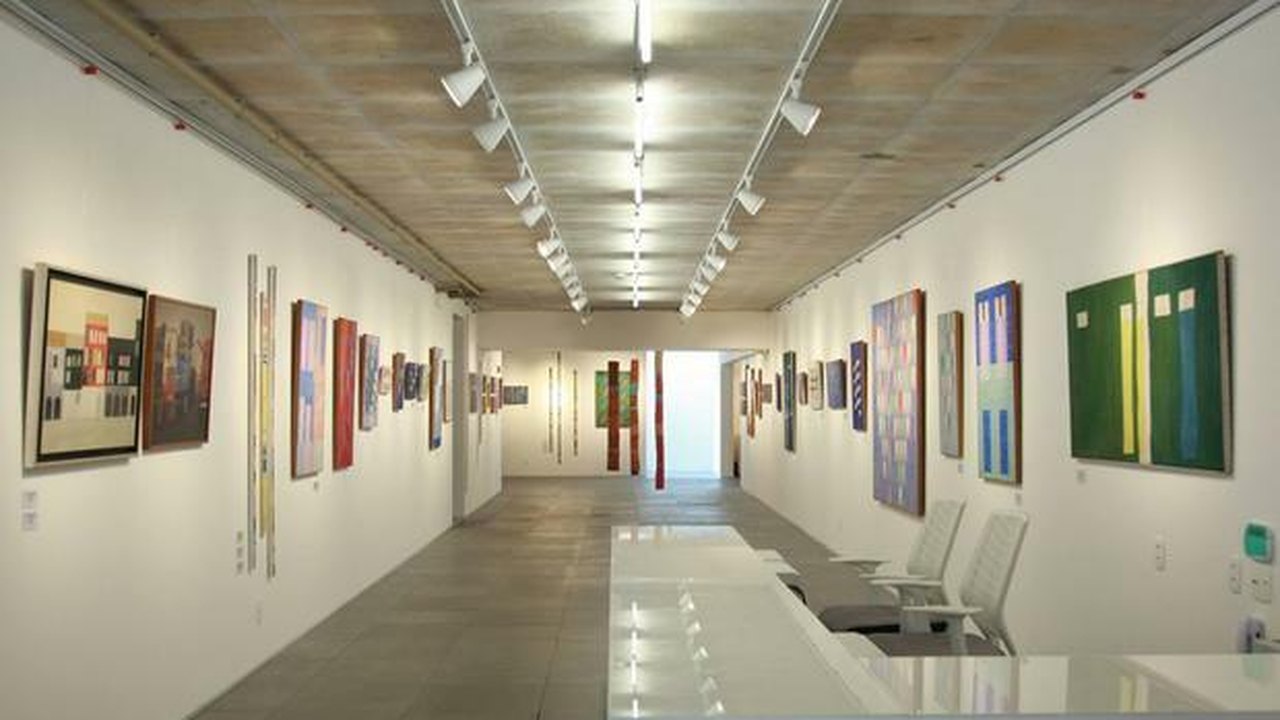 Galerias Ipanema e Jaqueline Martins comemoram o sucesso de suas trajetórias