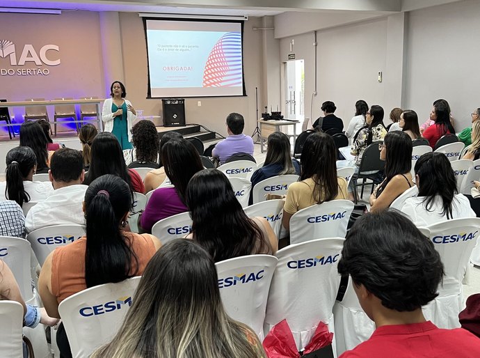 Mês da Saúde Bucal: profissionais comemoram com capacitação, em Palmeira
