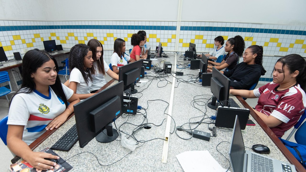 Estudantes da rede estadual de Alagoas participam da Olimpíada Nacional Feminina de Química
