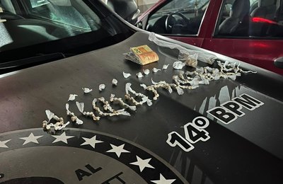 Homem é preso pela PM com drogas em Messias