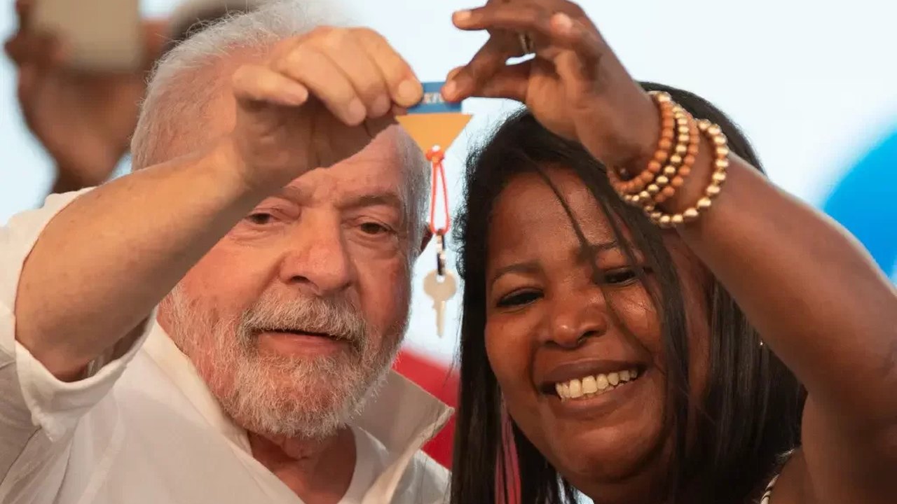 Com Lula na Bahia e ministros pelo País, Lula assina MP do Minha Casa Minha Vida