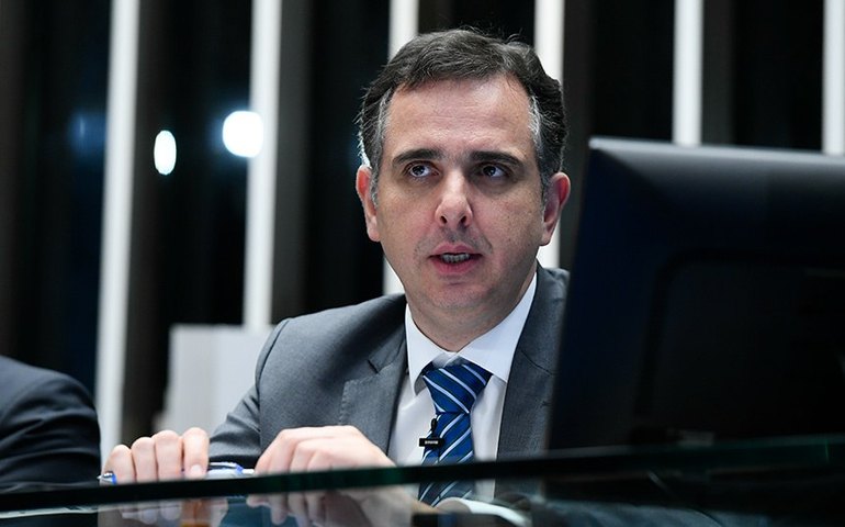 Senadores querem ouvir embaixadora da Espanha sobre ataques a Vini Jr