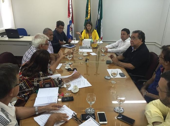 Estado aposta em diálogo e conversa com Movimento Unificado da Saúde