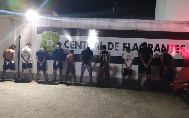 Ronda no Bairro detém 10 suspeitos de fazer arrastão na Praça do Skate, na Ponta Verde