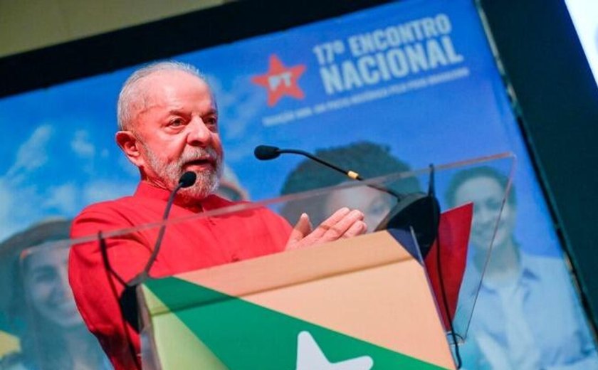 'Não posso falar tudo que eu acho que eu devo falar', diz Lula sobre tarifaço de Trump
