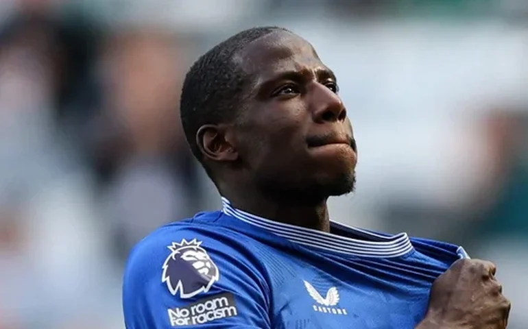 Ex-jogador Abdoulaye Traoré é condenado a três anos de prisão por estupro na Costa do Marfim