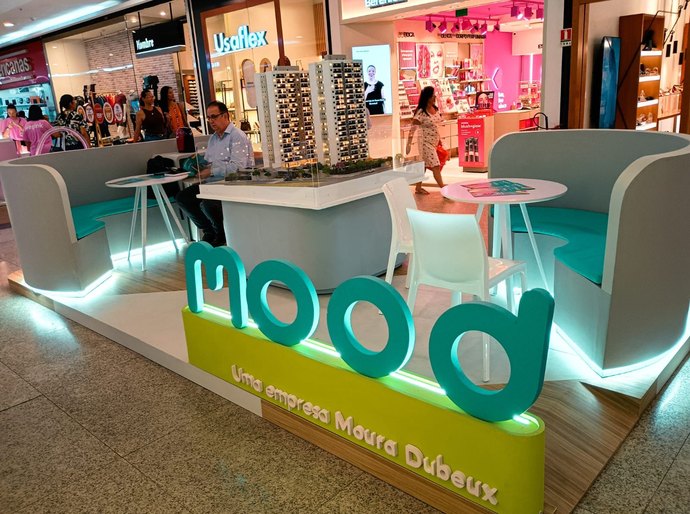 Moura Dubeux inaugura quiosque da Mood no Maceió Shopping