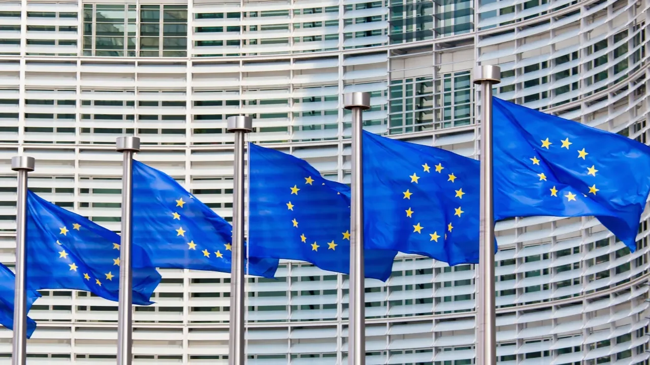 PMI composto da zona do euro sobe a 51,9 em julho, afirma S&P Global