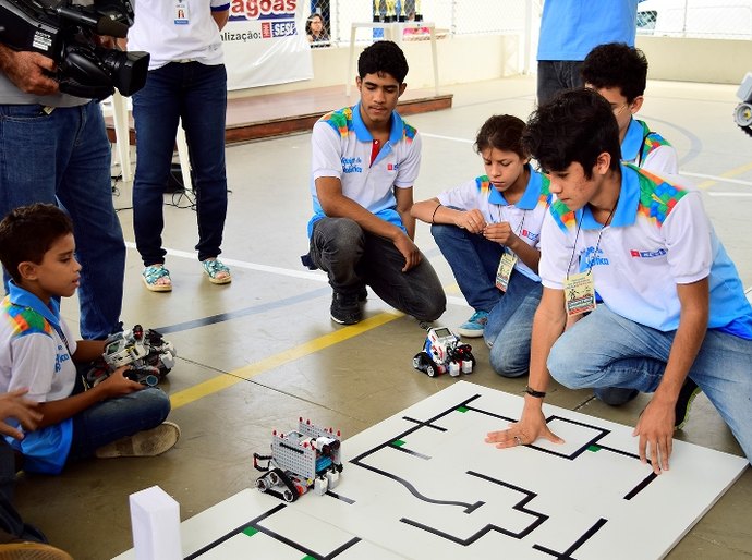 Escolas Sesi/Senai preparam alunos para Torneio Regional de Robótica