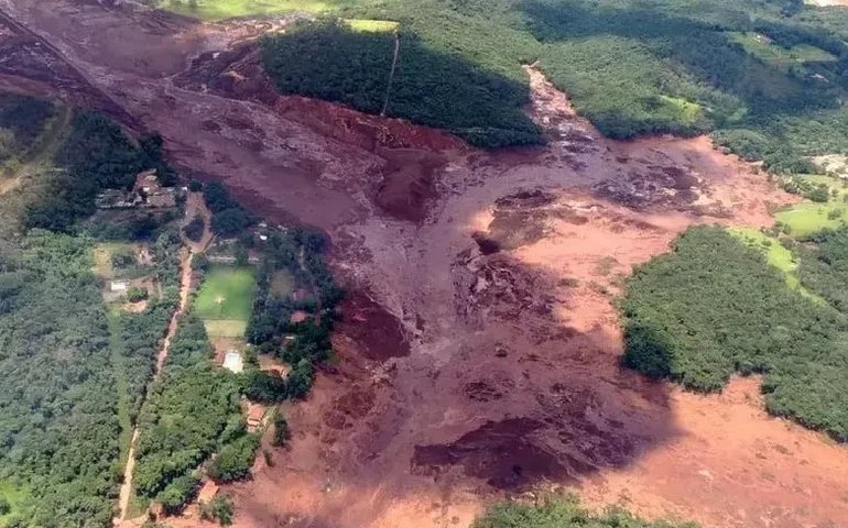Brumadinho ainda busca 3 vítimas: ‘Toda família merece sepultar o seu’