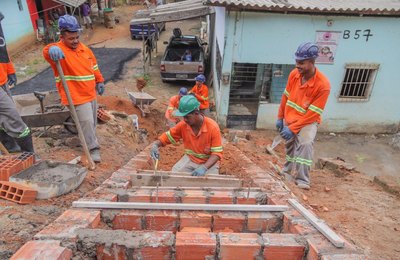 Prefeitura de Maceió leva serviços de Infraestrutura às grotas da Goiabeira e Pitanguinha 