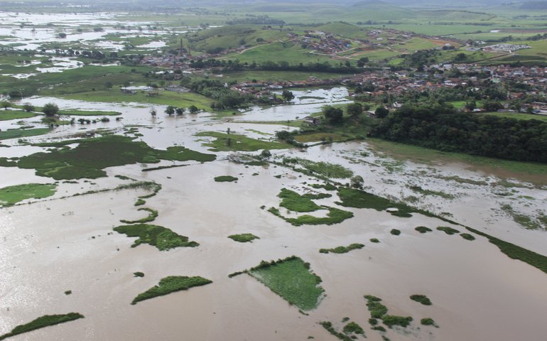 IMA e Defesa Civil sobrevoam bacias dos rios Mundaú e Paraíba