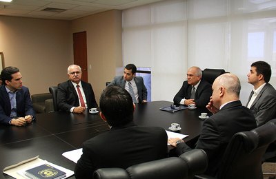 Otávio Praxedes discute parcerias com prefeitos de Maceió e Arapiraca