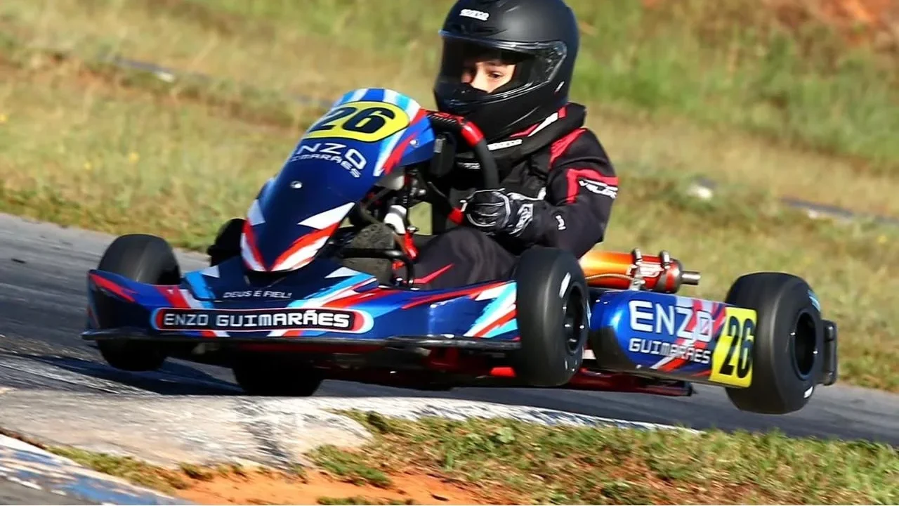 Enzo Guimarães conquista duas vitórias consecutivas no Campeonato Goiano de Kart e assume liderança da categoria Cadete