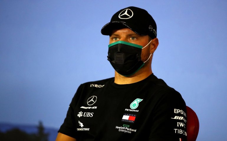 Bottas supera Hamilton e lidera terceiro treino livre do GP da Hungria