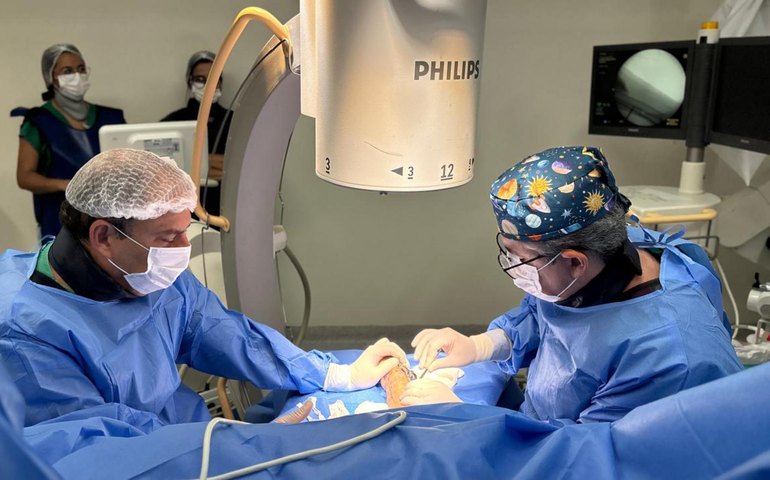 Paciente passa por cirurgia no Hospital Metropolitano de Alagoas e preserva movimentos da mão