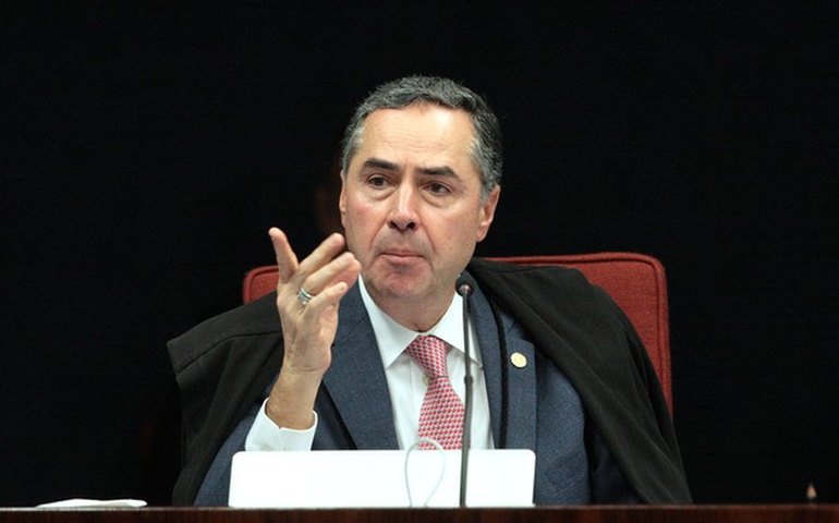 Barroso mantém proibição de transporte nos rios do Amazonas