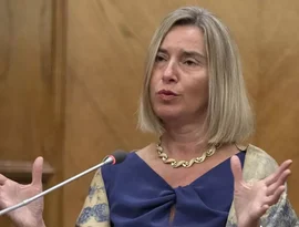 Investigada, ex-chanceler da Itália renuncia a cargo de reitora