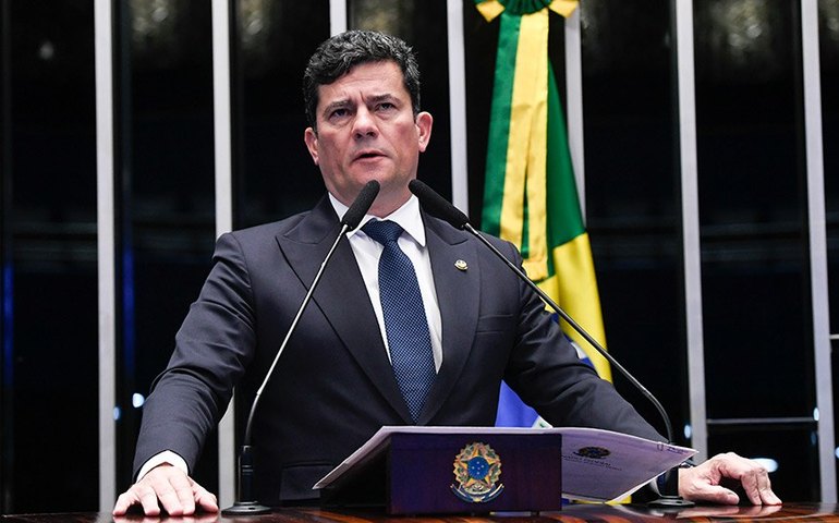 Quem é o juiz federal suspeito de tentar furtar garrafas de champanhe de supermercado de SC