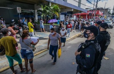 Deputados vão analisar projeto que prorroga auxílio emergencial de R$ 600 por um ano 
