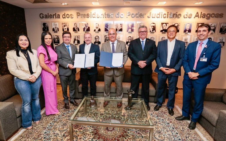 Deputado Galba Novaes participa da adesão do município de Taquarana ao programa Moradia Legal do TJ/AL
