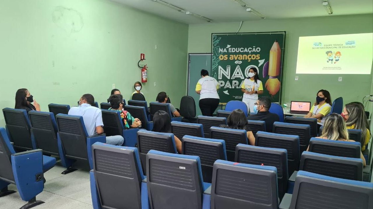 Comitê Estratégico de Santana do Mundaú se reúne para avaliação de retorno das aulas